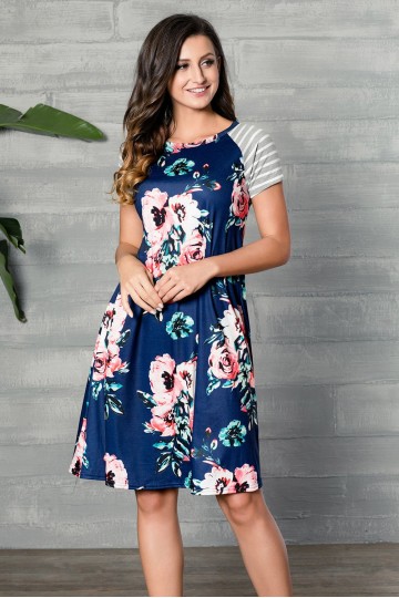 Letní modré květované šaty Letní modré květované šaty