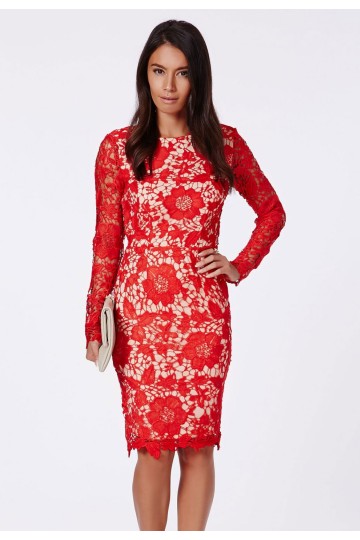 Červené krajkové šaty s květinovým vzorem