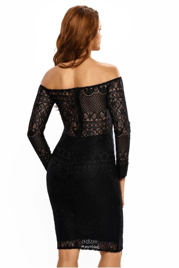 Černé šaty s krajkovým výstřihem