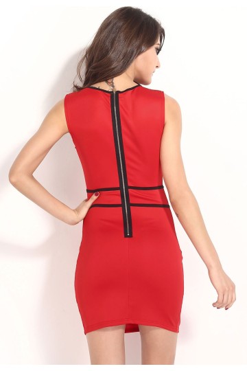 Červené krátké šaty s černými proužky